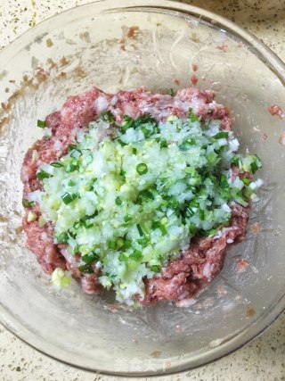 东北酸菜猪肉饺子的做法步骤：12