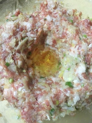 东北酸菜猪肉饺子的做法步骤：14