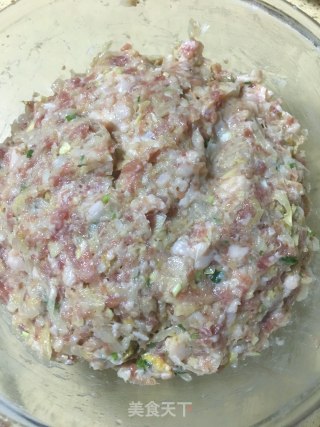 东北酸菜猪肉饺子的做法步骤：15