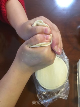 东北酸菜猪肉饺子的做法步骤：18