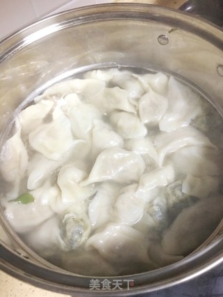 东北酸菜猪肉饺子的做法步骤：20