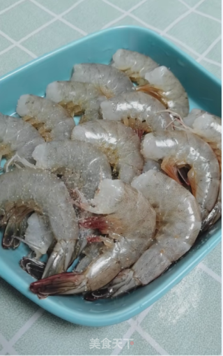 年夜饭----灯笼虾的做法步骤：2