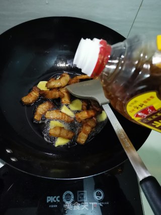 香菇胡萝卜烧肉的做法步骤：5