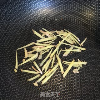 姜丝炒米的做法步骤：2