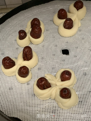 三叶草枣馒头的做法步骤：5