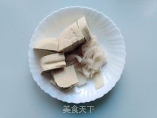 竹荪冻豆腐牛腩汤的做法步骤：7