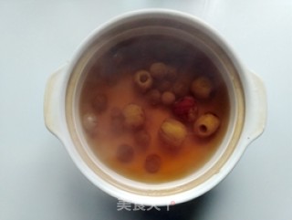 蜜枣桂圆炖生梨的做法步骤：5