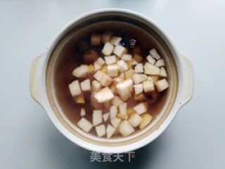 蜜枣桂圆炖生梨的做法步骤：6
