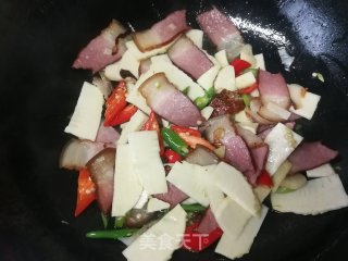 冬笋炒腊肉的做法步骤：10