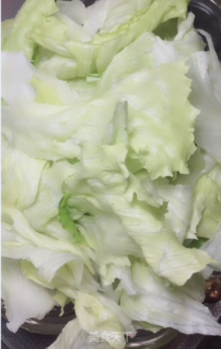 年夜饭----白灼生菜的做法步骤：1