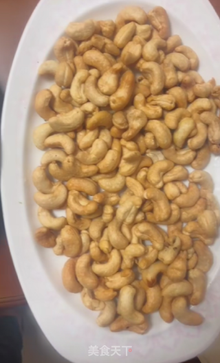 年夜饭----西芹腰果炒虾仁的做法步骤：4