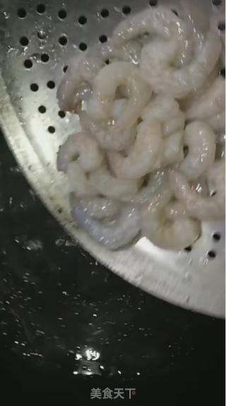 年夜饭----西芹腰果炒虾仁的做法步骤：7