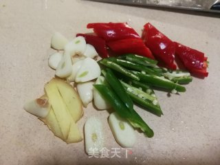 茴香球炒腊肉的做法步骤：3