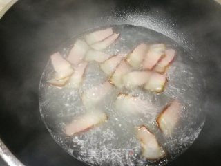 茴香球炒腊肉的做法步骤：5