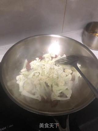 花菜炒腊肠的做法步骤：6