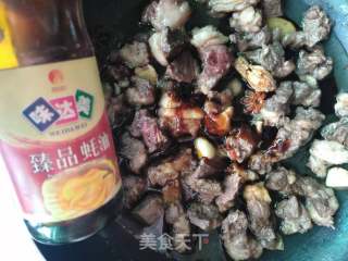 牛腩炖土豆萝卜的做法步骤：4