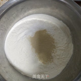 牛奶小油条的做法步骤：1