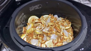 陈皮柠檬冰糖膏的做法步骤：5