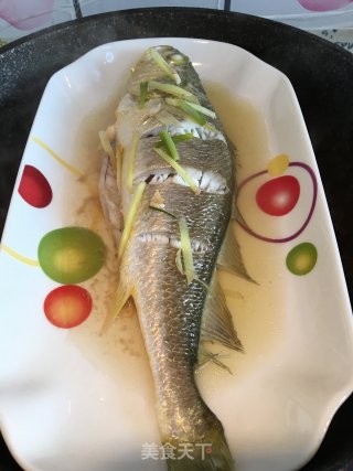 清蒸黄花鱼的做法步骤：3
