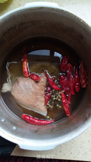 五香酱牛肉的做法步骤：2