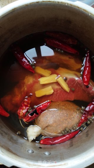 五香酱牛肉的做法步骤：3