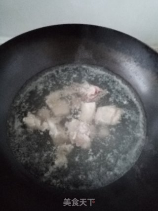 虫草花排骨汤的做法步骤：2