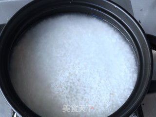 腊肠煲仔饭的做法步骤：2