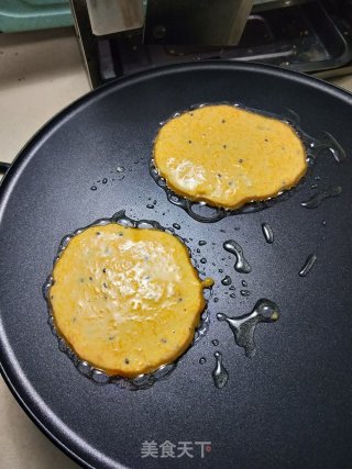 南瓜摊饼的做法步骤：7