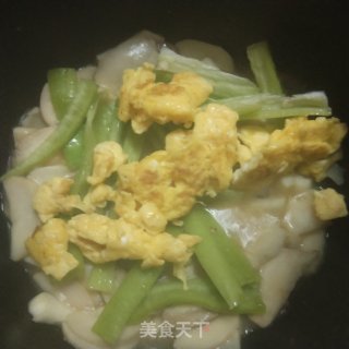 鸡蛋杏鲍菇荞麦面的做法步骤：6