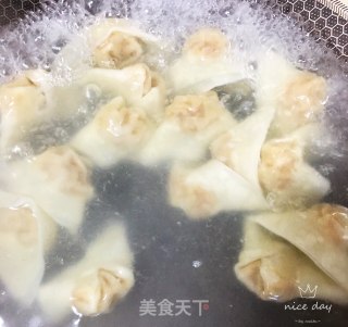 牛肉洋葱馄饨的做法步骤：11
