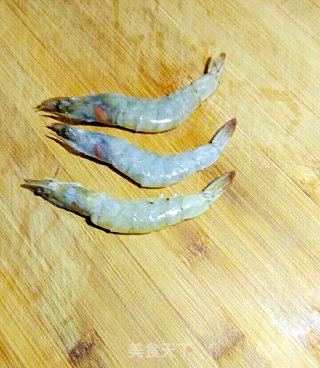 蒜蓉蒸虾的做法步骤：1