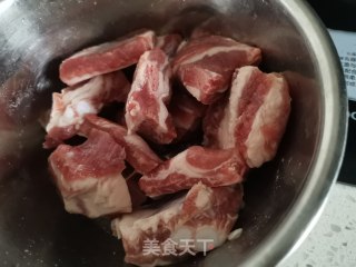 黄金小排的做法步骤：2