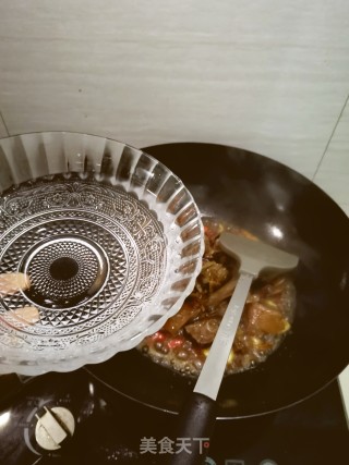 腊味咸鸭烧黄豆的做法步骤：9
