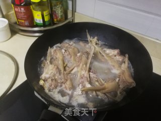 吮指鸭下巴（下酒菜）的做法步骤：4