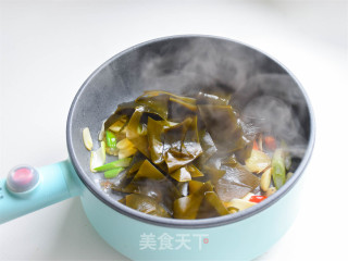 海带炖鱼的做法步骤：6