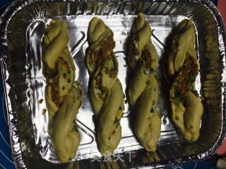 香葱肉松排包的做法步骤：11