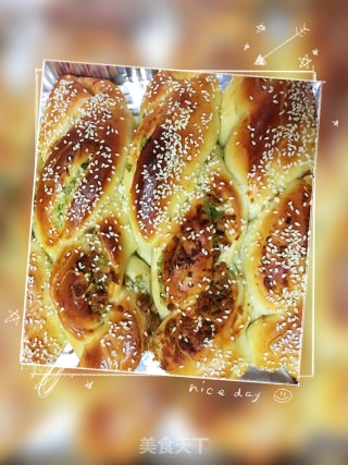 香葱肉松排包的做法步骤：17