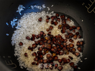 黑糯玉米焖饭的做法步骤：5