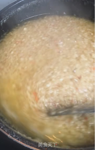 年夜饭-蒜蓉粉丝蒸帝王蟹的做法步骤：2