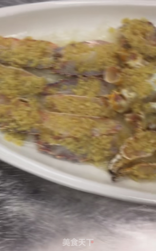 年夜饭-蒜蓉粉丝蒸帝王蟹的做法步骤：12