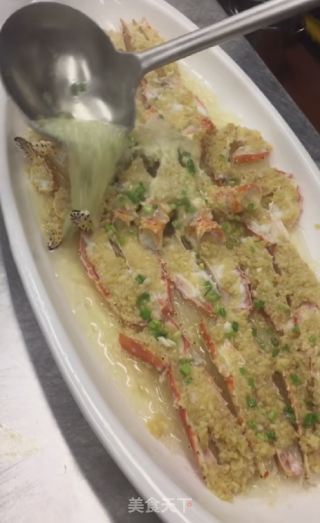 年夜饭-蒜蓉粉丝蒸帝王蟹的做法步骤：13