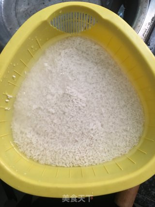 生炒糯米饭的做法步骤：1