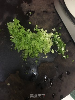 生炒糯米饭的做法步骤：2