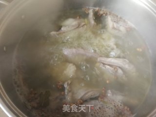 清煮带骨羊肉的做法步骤：8