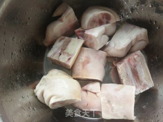 香辣烤猪蹄的做法步骤：1