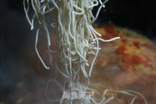 酥肉西红柿面的做法步骤：6
