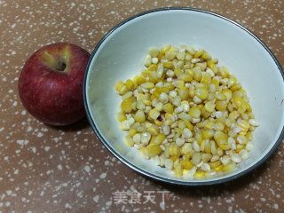 苹果玉米汁的做法步骤：1