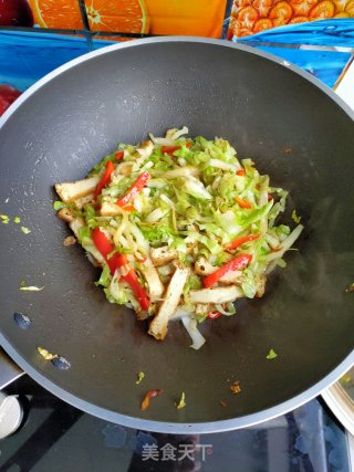 炸豆腐炒白菜丝的做法步骤：12