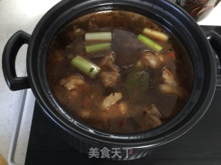 麻辣砂锅猪蹄的做法步骤：6