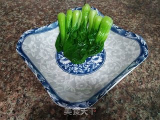 炒蚝油蘑菇的做法步骤：3